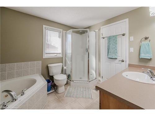 19 Doll Court, Kitchener, ON - Indoor Photo Showing Bathroom