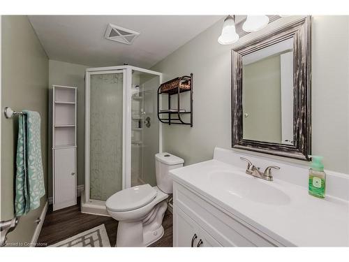 19 Doll Court, Kitchener, ON - Indoor Photo Showing Bathroom