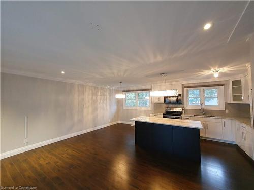 108 Greenbrier Drive, Waterloo, ON - Indoor Photo Showing Kitchen