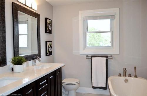 108 Greenbrier Drive, Waterloo, ON - Indoor Photo Showing Bathroom