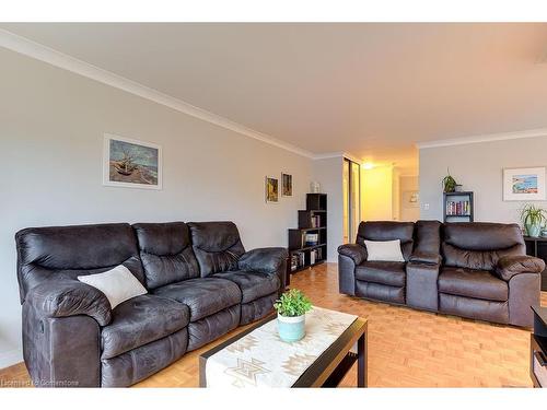 507-300 Keats Way, Waterloo, ON - Indoor Photo Showing Living Room