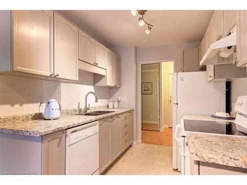 507-300 Keats Way, Waterloo, ON - Indoor Photo Showing Kitchen With Double Sink