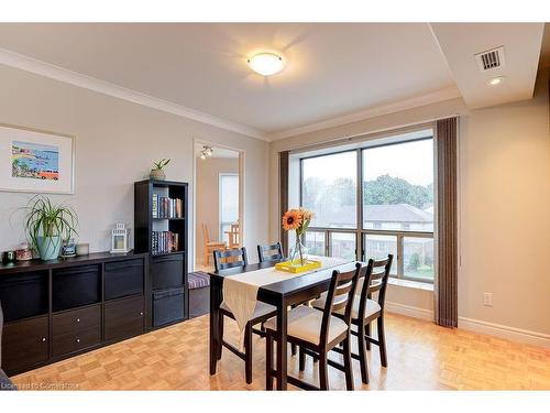 507-300 Keats Way, Waterloo, ON - Indoor Photo Showing Dining Room