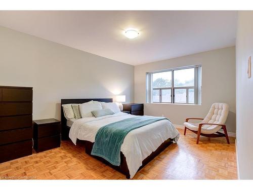 507-300 Keats Way, Waterloo, ON - Indoor Photo Showing Bedroom