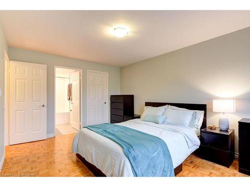 507-300 Keats Way, Waterloo, ON - Indoor Photo Showing Bedroom