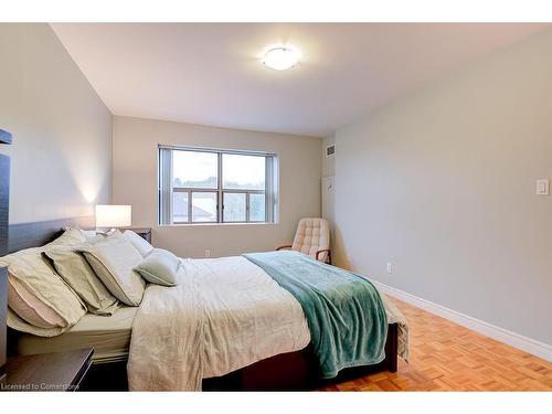 507-300 Keats Way, Waterloo, ON - Indoor Photo Showing Bedroom