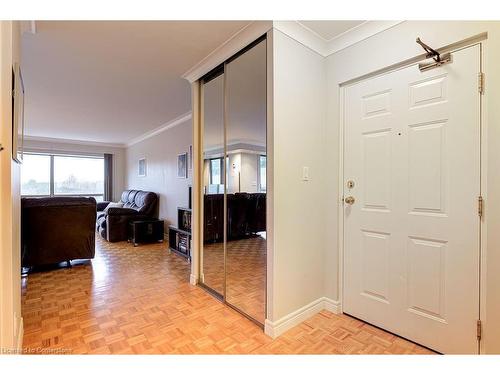 507-300 Keats Way, Waterloo, ON - Indoor Photo Showing Other Room