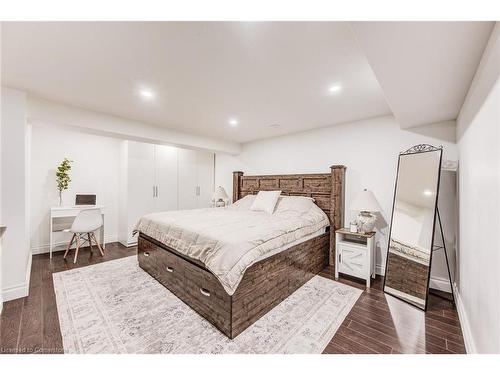 49 Vardon Avenue, Cambridge, ON - Indoor Photo Showing Bedroom