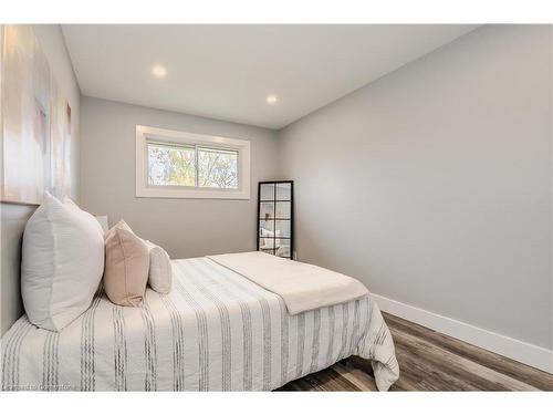 96 Rife Avenue, Cambridge, ON - Indoor Photo Showing Bedroom