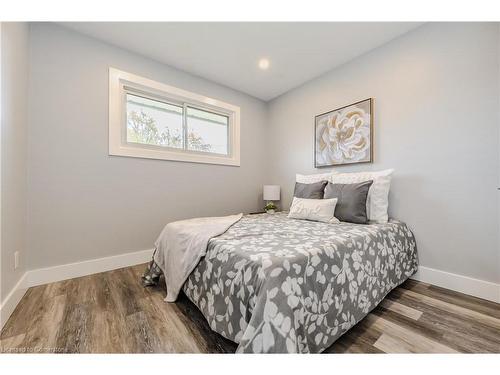 96 Rife Avenue, Cambridge, ON - Indoor Photo Showing Bedroom