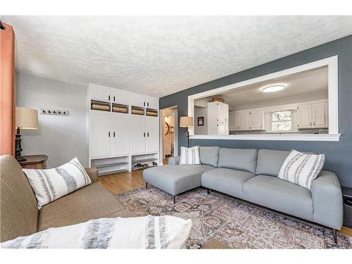 123 Bagot Street, Guelph, ON - Indoor Photo Showing Living Room