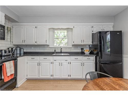 123 Bagot Street, Guelph, ON - Indoor Photo Showing Kitchen