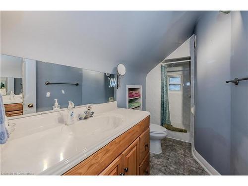 75 Jackson Avenue, Kitchener, ON - Indoor Photo Showing Bathroom