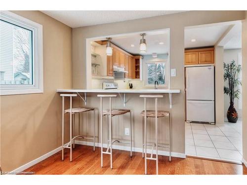 118 Rolling Meadows Drive, Kitchener, ON - Indoor Photo Showing Kitchen