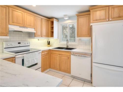 118 Rolling Meadows Drive, Kitchener, ON - Indoor Photo Showing Kitchen With Double Sink