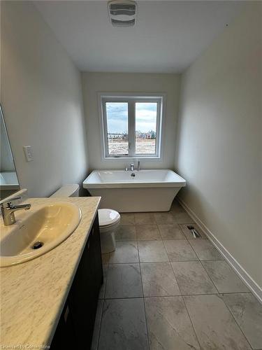 69 Moss Drive, Cambridge, ON - Indoor Photo Showing Bathroom