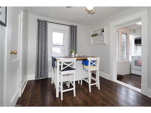 134 Brubacher Street, Kitchener, ON - Indoor Photo Showing Dining Room