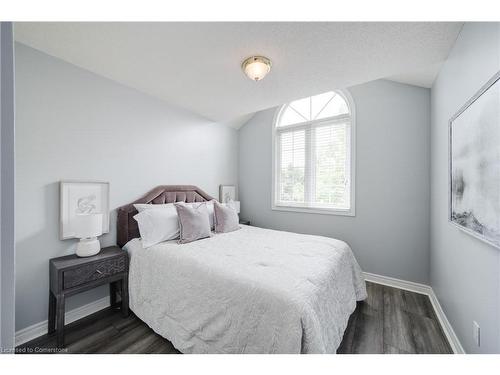 276 South Leaksdale Circle, London, ON - Indoor Photo Showing Bedroom