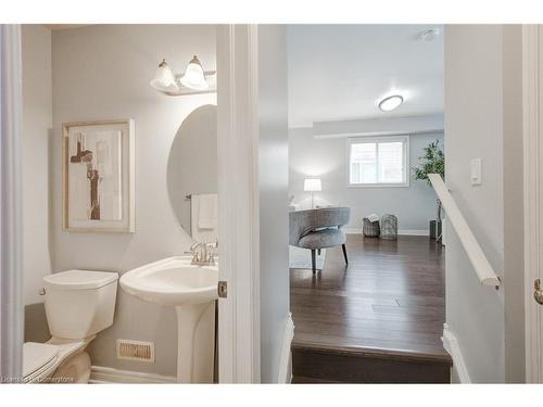 276 South Leaksdale Circle, London, ON - Indoor Photo Showing Bathroom