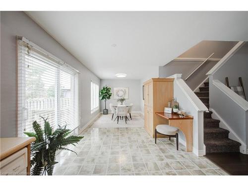 276 South Leaksdale Circle, London, ON - Indoor Photo Showing Other Room