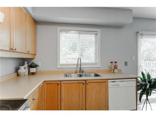 276 South Leaksdale Circle, London, ON - Indoor Photo Showing Kitchen With Double Sink