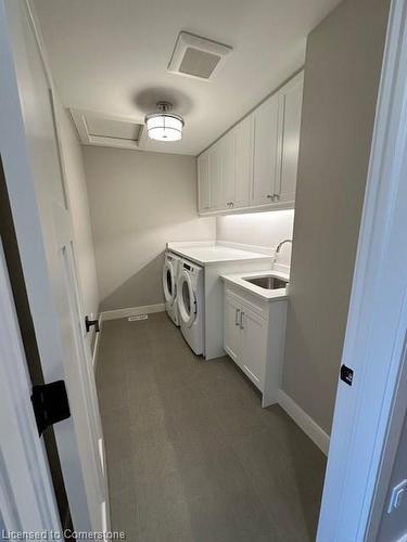 33-40 Walker Road, Ingersoll, ON - Indoor Photo Showing Laundry Room