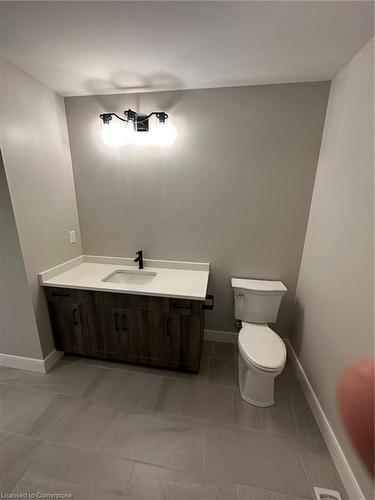 33-40 Walker Road, Ingersoll, ON - Indoor Photo Showing Bathroom