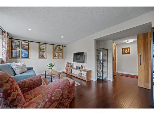 173 Carson Drive, Kitchener, ON - Indoor Photo Showing Living Room