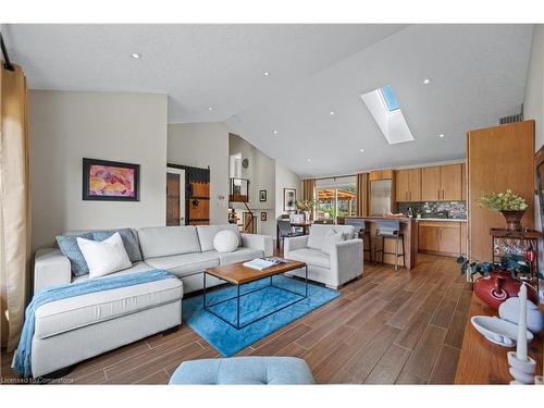 173 Carson Drive, Kitchener, ON - Indoor Photo Showing Living Room