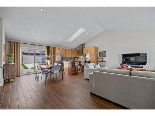 173 Carson Drive, Kitchener, ON - Indoor Photo Showing Living Room