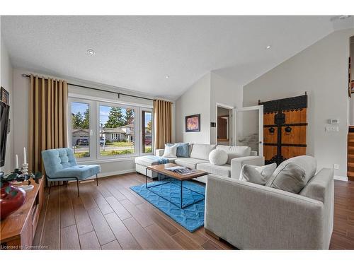 173 Carson Drive, Kitchener, ON - Indoor Photo Showing Living Room