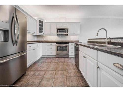 144-20 Isherwood Avenue, Cambridge, ON - Indoor Photo Showing Kitchen With Double Sink