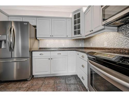 144-20 Isherwood Avenue, Cambridge, ON - Indoor Photo Showing Kitchen