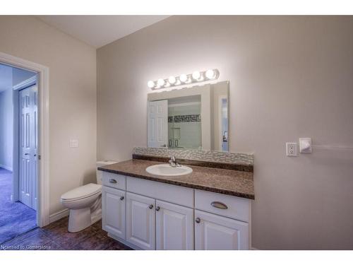 144-20 Isherwood Avenue, Cambridge, ON - Indoor Photo Showing Bathroom