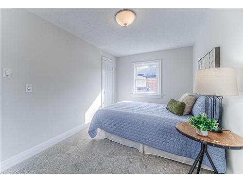 35 Guelph Street, Kitchener, ON - Indoor Photo Showing Bedroom