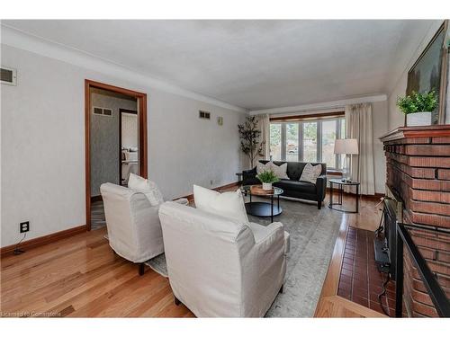 1443 Wrigley Road, Ayr, ON - Indoor Photo Showing Living Room