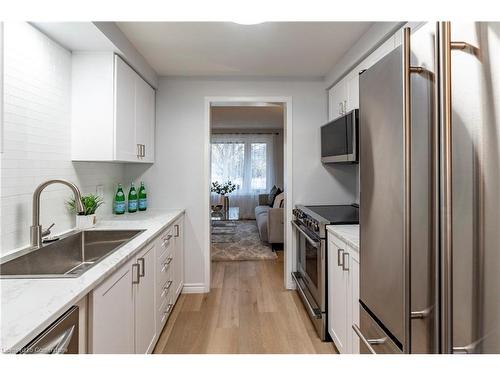 3-279 Sandowne Drive, Waterloo, ON - Indoor Photo Showing Kitchen With Stainless Steel Kitchen