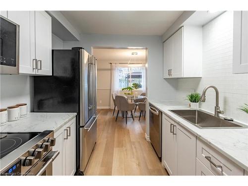 3-279 Sandowne Drive, Waterloo, ON - Indoor Photo Showing Kitchen