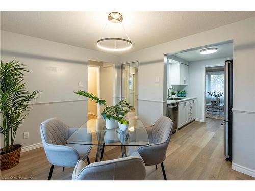 3-279 Sandowne Drive, Waterloo, ON - Indoor Photo Showing Dining Room