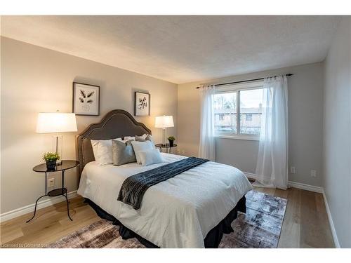 3-279 Sandowne Drive, Waterloo, ON - Indoor Photo Showing Bedroom