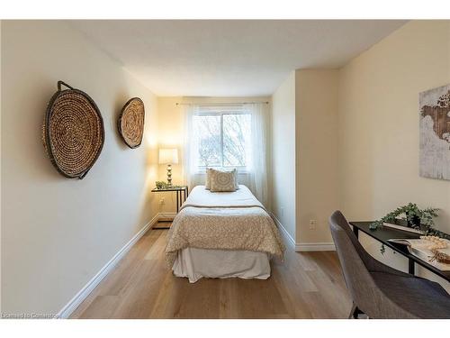 3-279 Sandowne Drive, Waterloo, ON - Indoor Photo Showing Bedroom