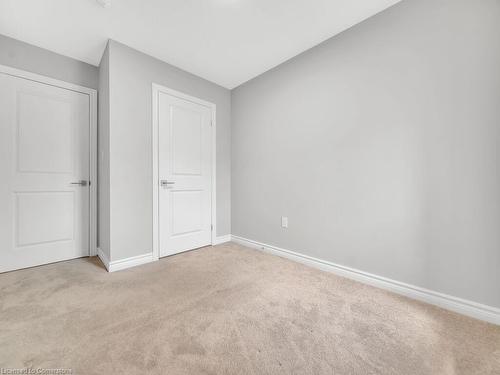 89-445 Ontario Street, Milton, ON - Indoor Photo Showing Other Room