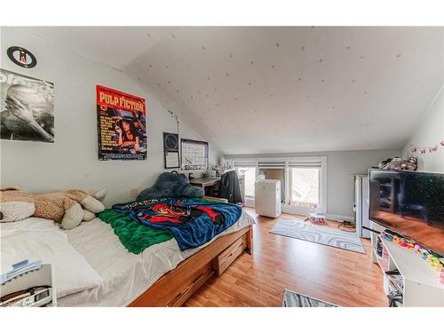 22 Ezra Avenue, Waterloo, ON - Indoor Photo Showing Bedroom