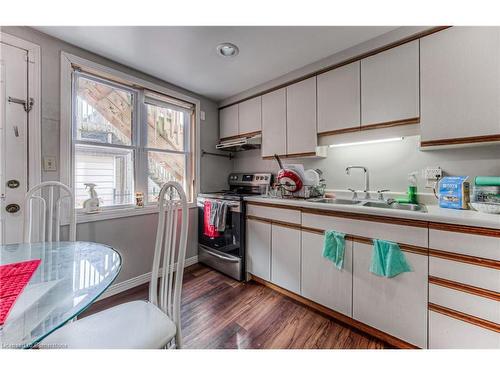 22 Ezra Avenue, Waterloo, ON - Indoor Photo Showing Kitchen With Double Sink