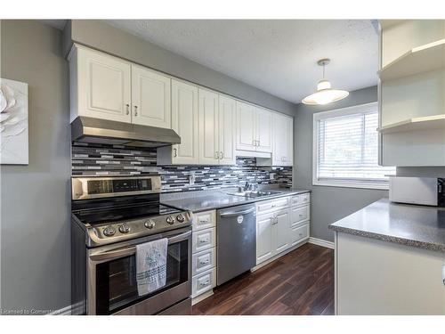 141 Avondale Road, Cambridge, ON - Indoor Photo Showing Kitchen