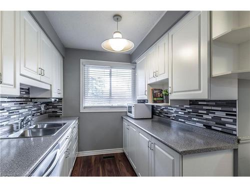 141 Avondale Road, Cambridge, ON - Indoor Photo Showing Kitchen With Double Sink