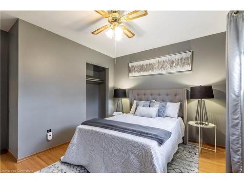 141 Avondale Road, Cambridge, ON - Indoor Photo Showing Bedroom