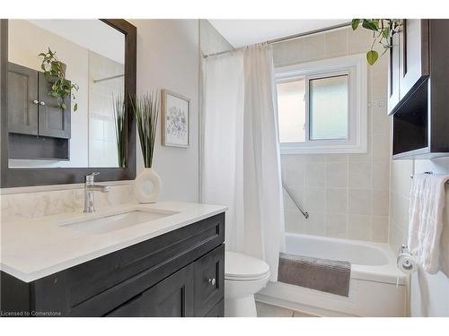 51 Southmoor Drive, Kitchener, ON - Indoor Photo Showing Bathroom