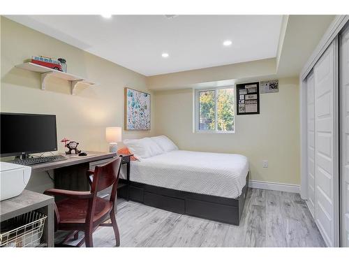 51 Southmoor Drive, Kitchener, ON - Indoor Photo Showing Bedroom