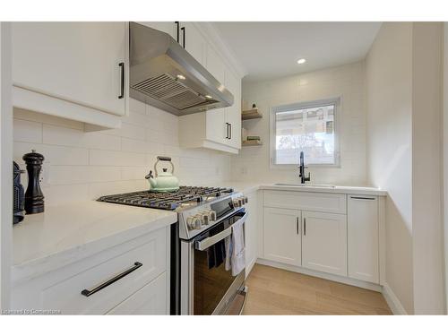 151 Ellis Crescent S, Waterloo, ON - Indoor Photo Showing Kitchen With Upgraded Kitchen